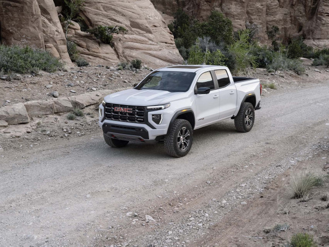 2023 GMC Canyon AT4