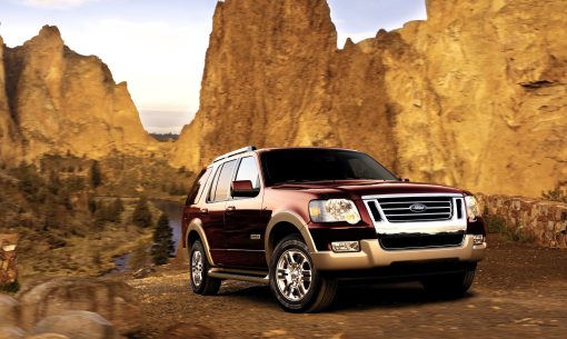 New Ford fuel cell Explorer and Escape Hybrid headed for L.A.