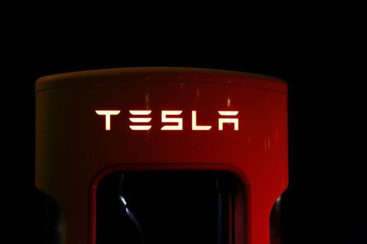 Tesla peaked with 78% of the U.S. market in 2018. - IMAGE: Pexels/Pixabay