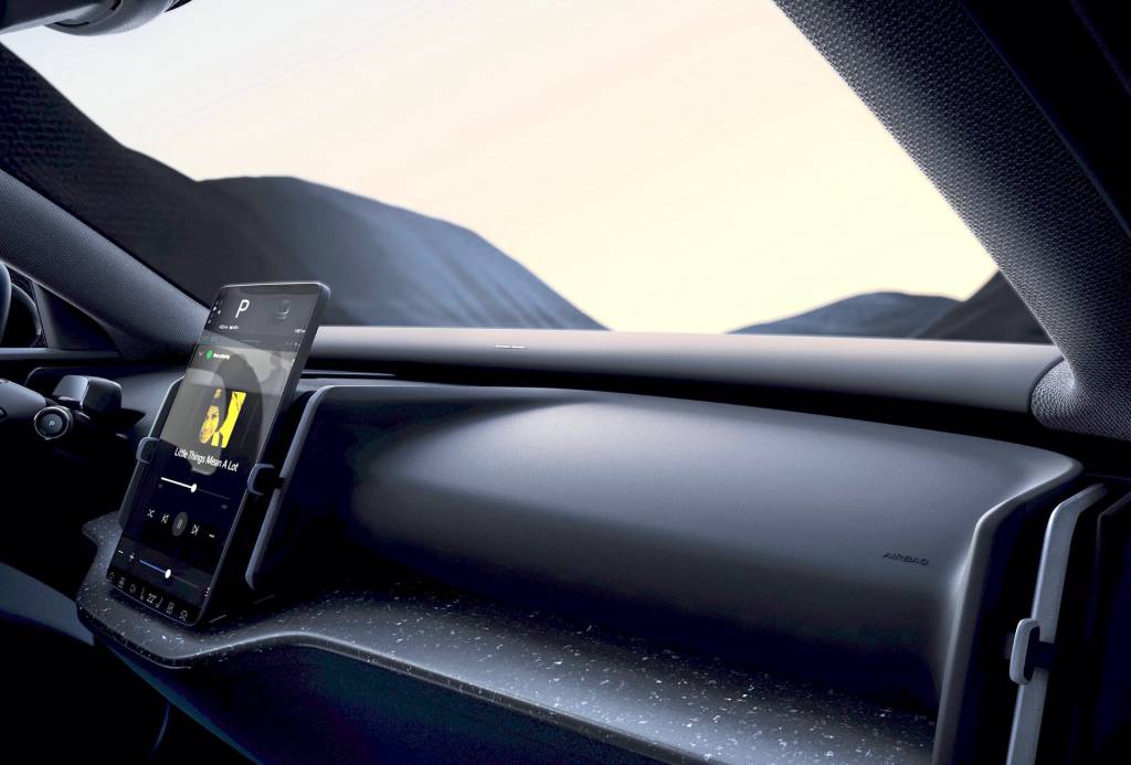 Volvo EX30 interior and interface