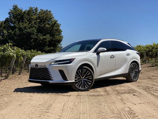 2023 Lexus RX 450h+