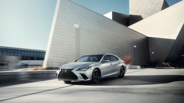 2023 Lexus ES