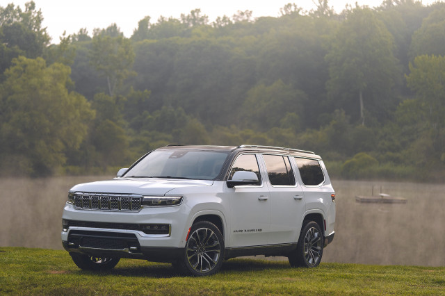 2022 Jeep Wagoneer