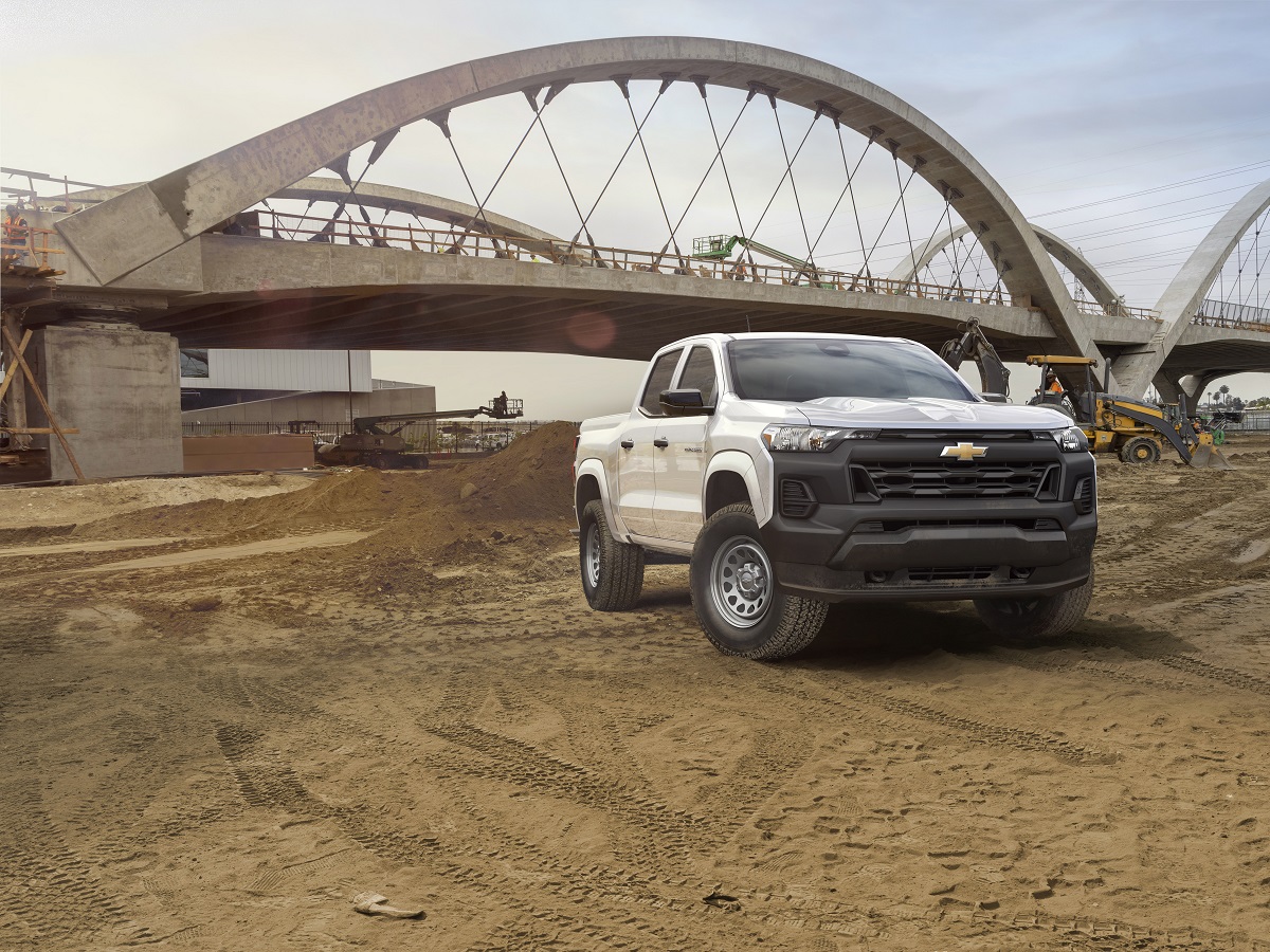 2023 chevy colorado wt