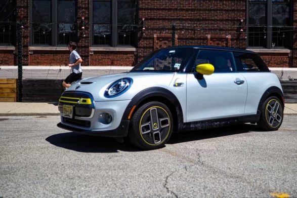 a 2021 mini electric 2 door hardtop